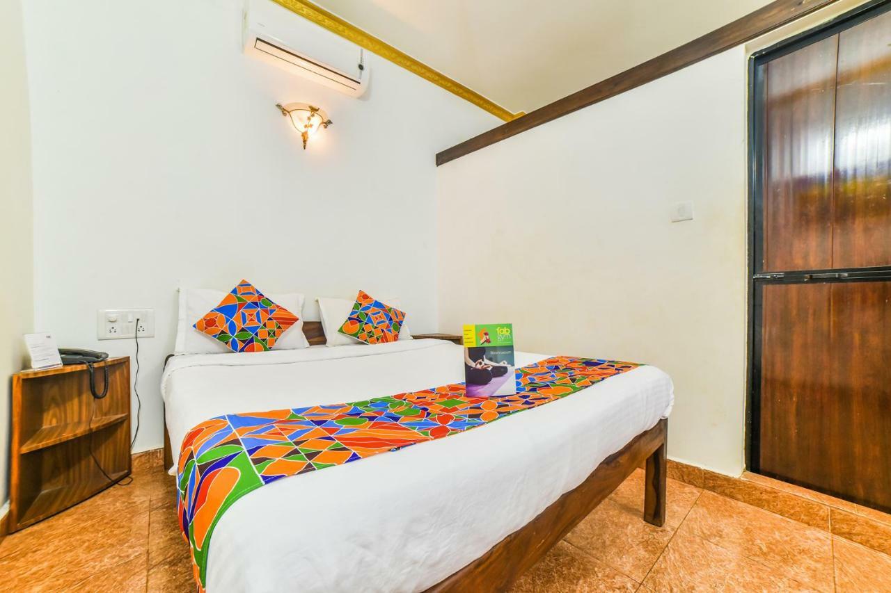 Fabhotel Yoyo Cottage With Pool - Nr Chapora Fort วากาตอร์ ภายนอก รูปภาพ