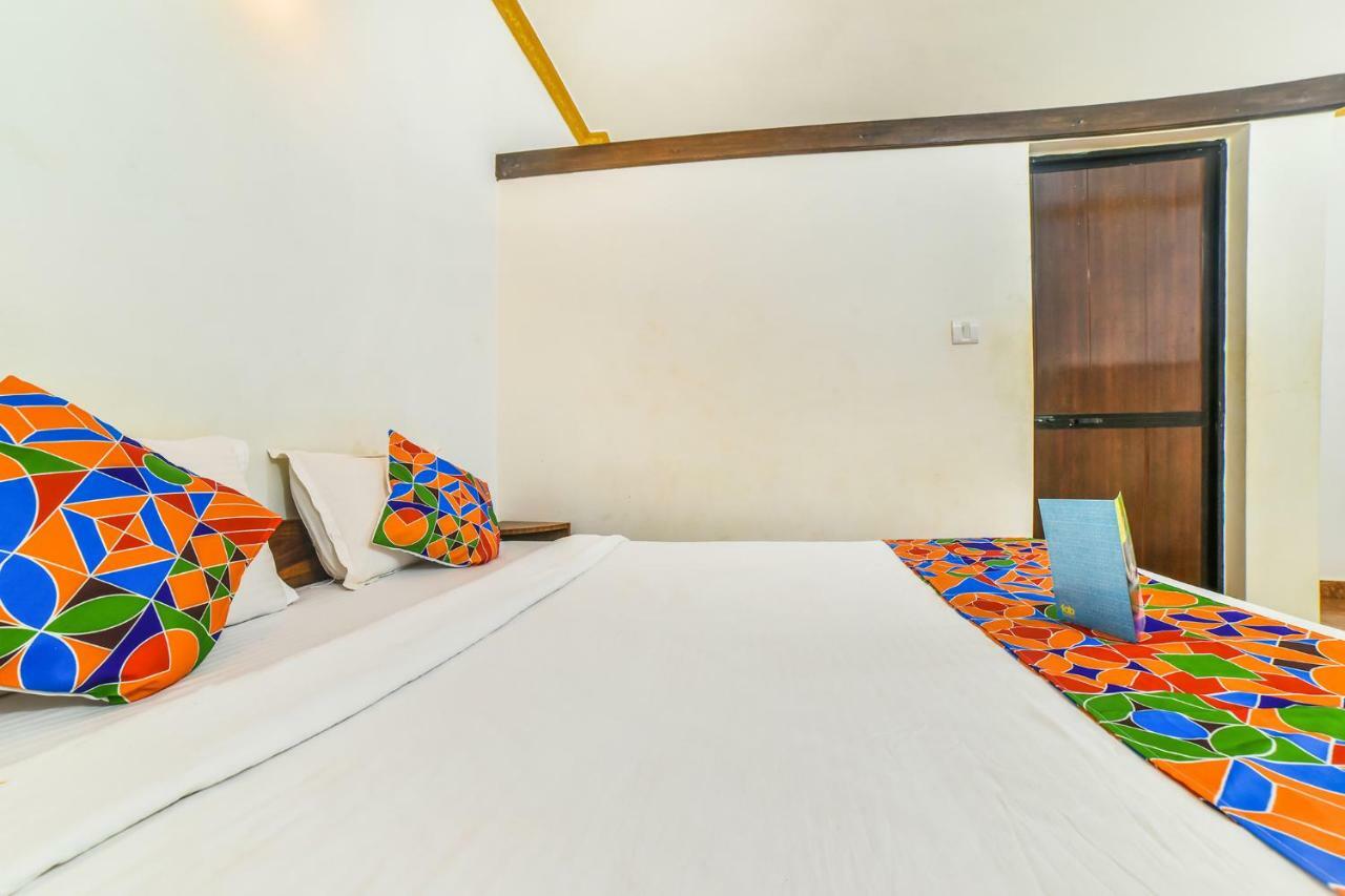 Fabhotel Yoyo Cottage With Pool - Nr Chapora Fort วากาตอร์ ภายนอก รูปภาพ